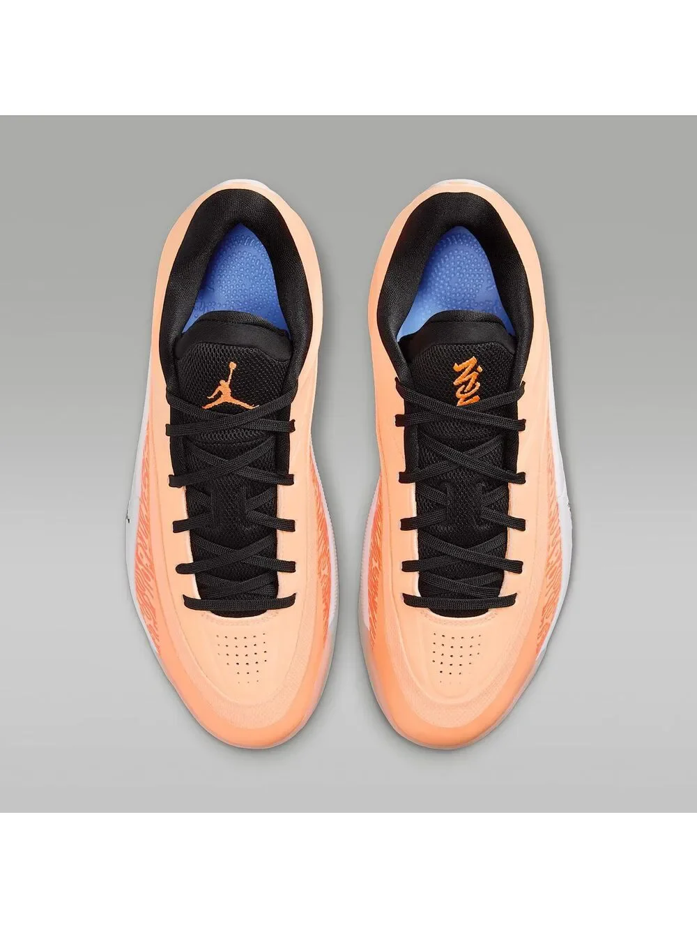 Zion 4 Basketball Shoes (FB1802-800, Peach Cream/Black/White/Total Orange) mens
